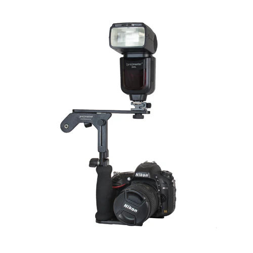 PRO FLASH BRACKET W/DOVETAIL MOUNT