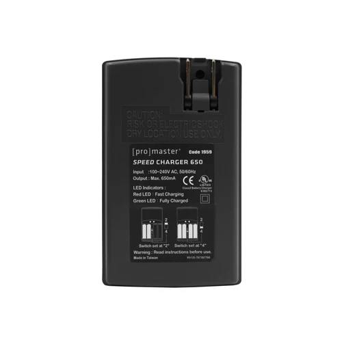 PRO SPEED CHARGER 650 W/4 AA NIMH RECHARGEABLE BATTERIES (1959) - Image 3