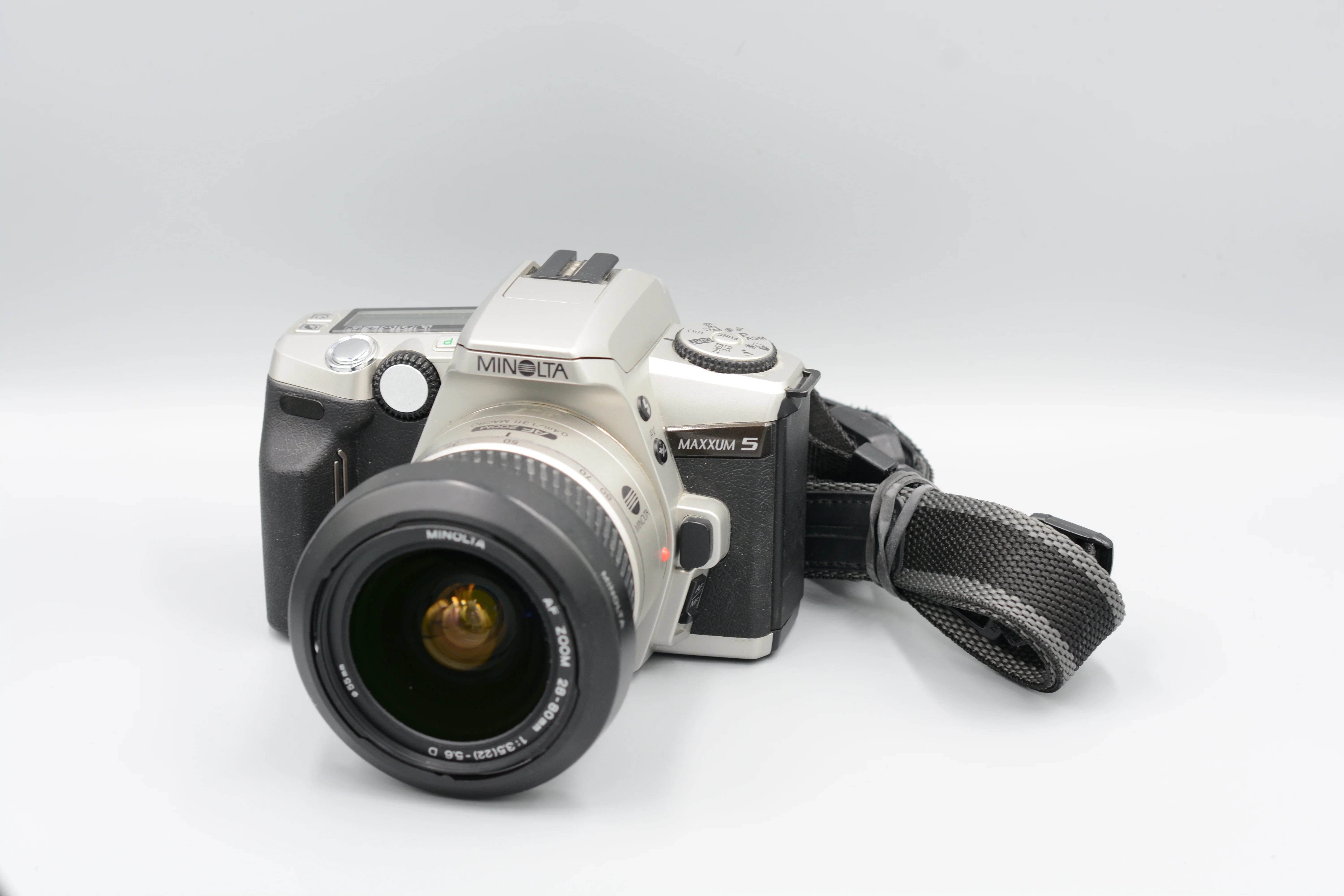 Used Minolta MAXXUM 5 w/ Minolta AF Zoom 28-80 f/3.5-5.6 D