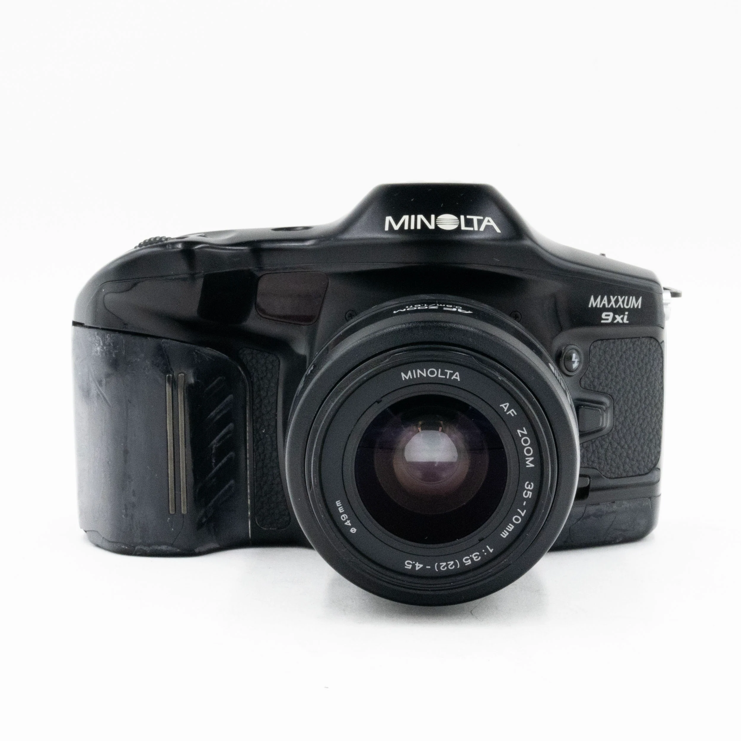 Used - Minolta Maxxum 9xi w/ 35-70mm f3.5-4.5 - 16201581