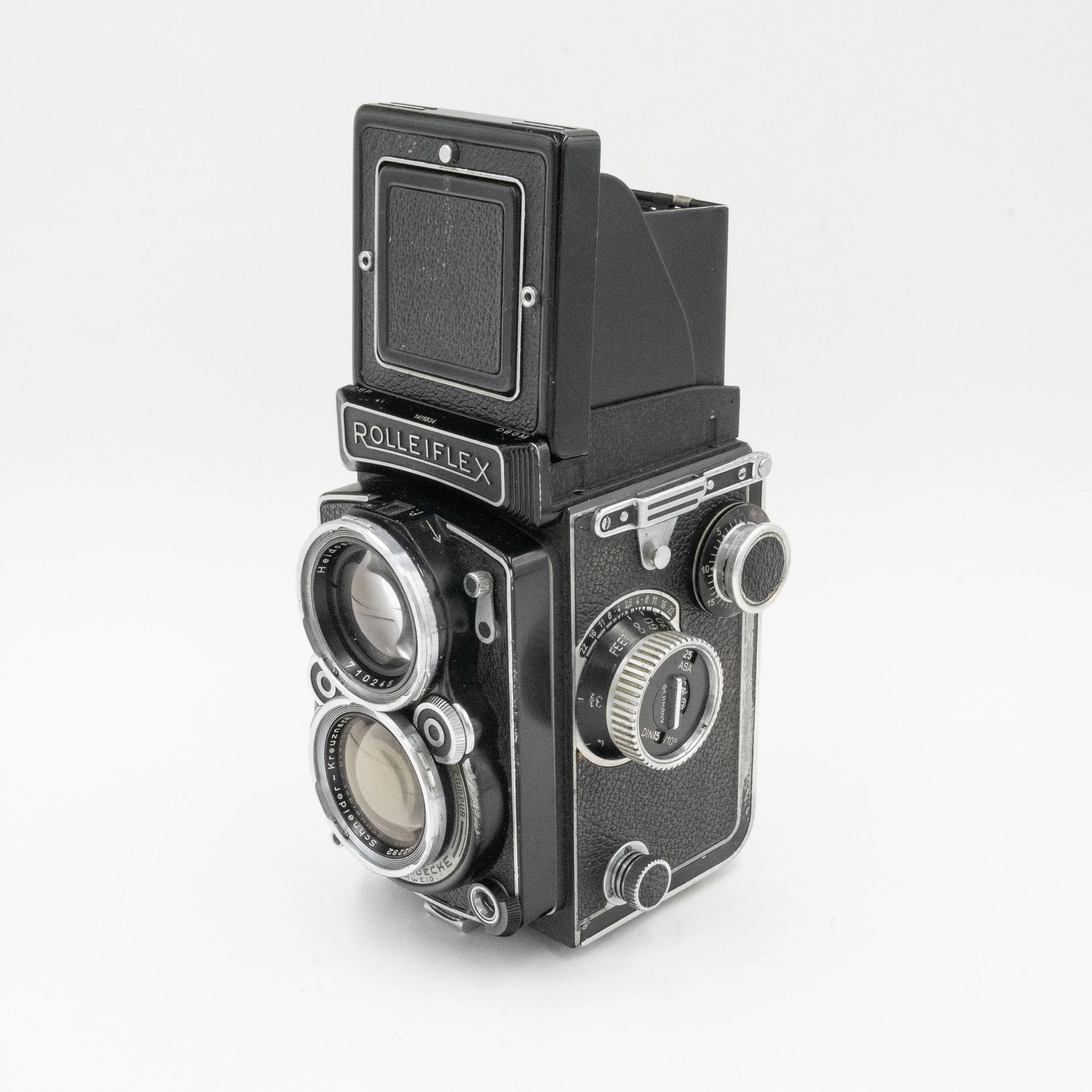 Used Rolleiflex 2.8C type 2 w/Xenotar 80mm 2.8 - 1411834 - Image 2