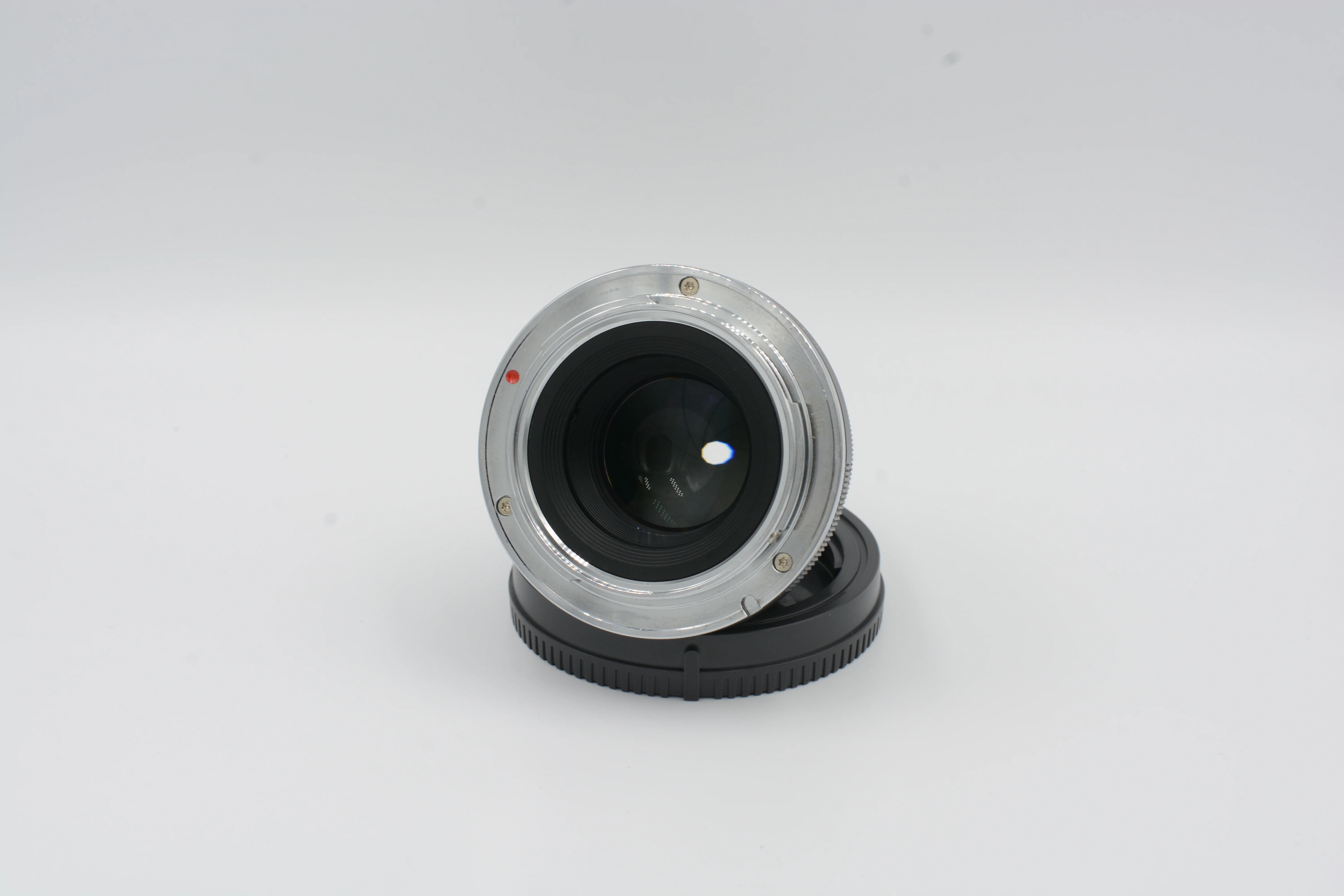 Used TTArtisan APS-C 35mm f/1.4 - Image 4
